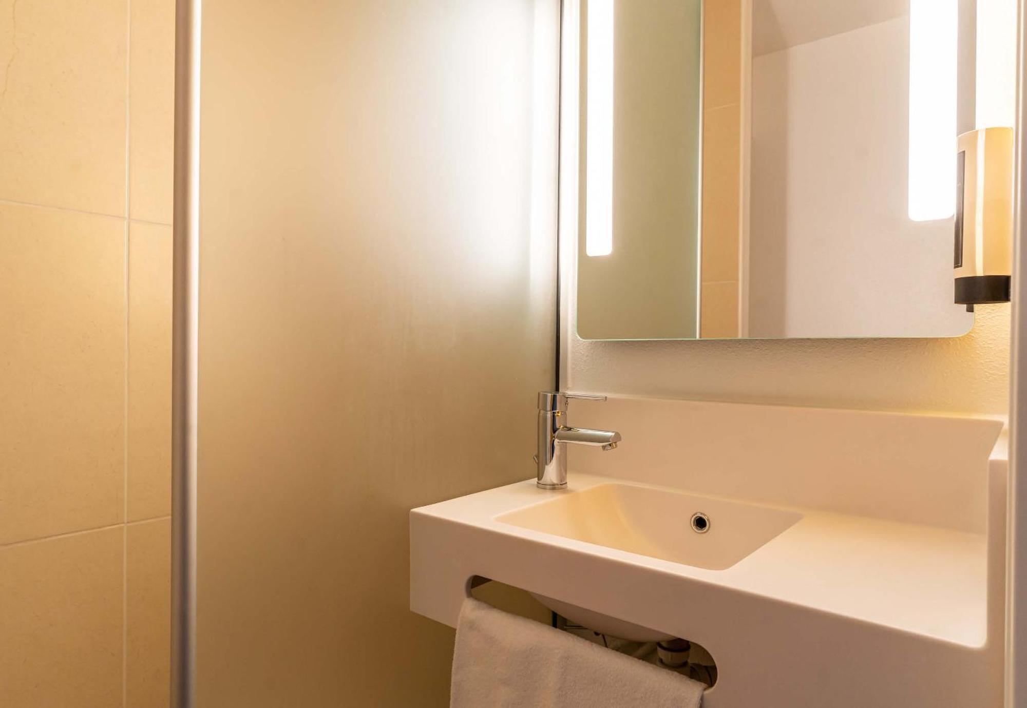 B&B Hotel Aix-En-Provence Le Tholonet Экстерьер фото